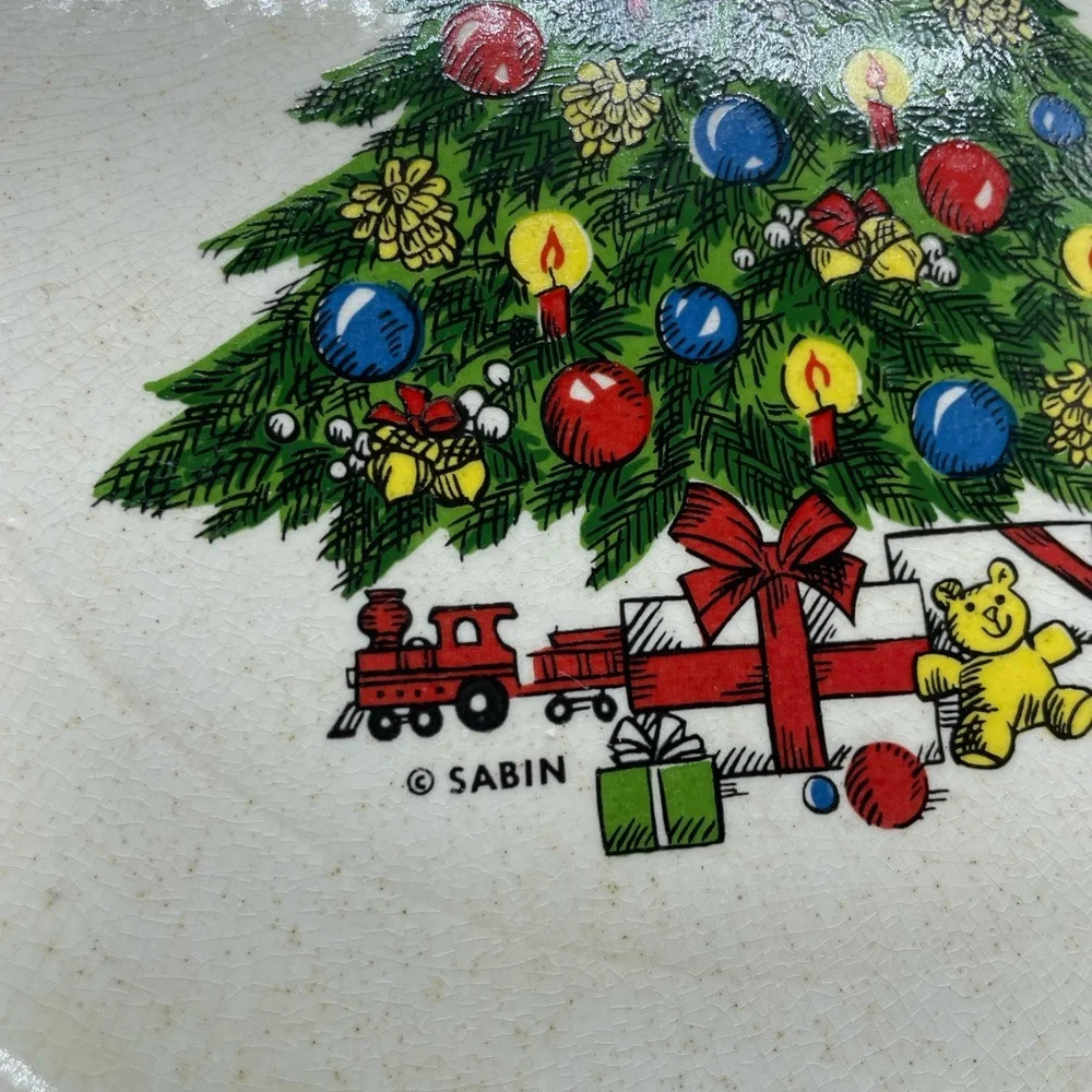 Vintage Sabin 10 inch Plate with Christmas Tree Pattern - Picture 2 of 7